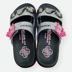 D_NQ_NP_2X_614482-MLB116132943015_082026-F-chinelo-slide-infantil-guerreiras-kpop-grendene-kids-leve_clipped_rev_1.jpeg
